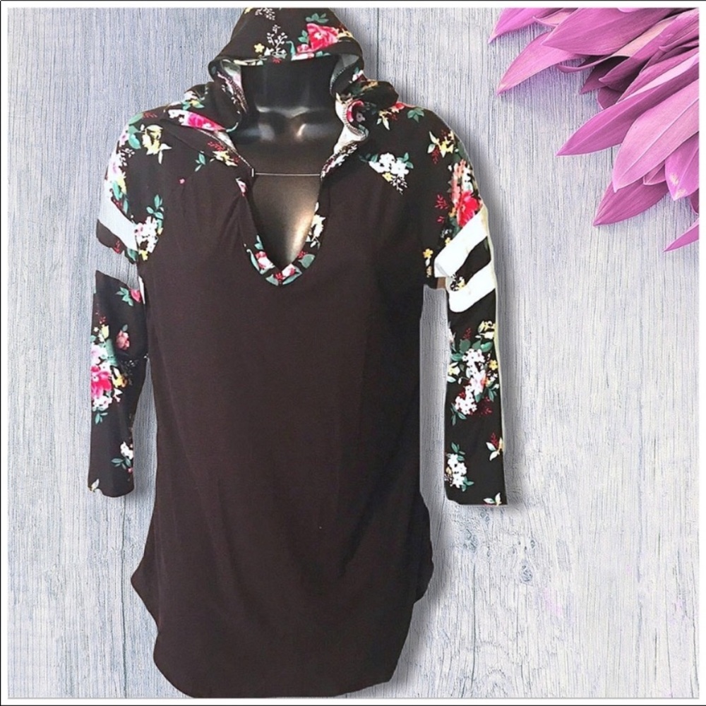 5๐ Rated..Floral Pullover Hoodie - Picture 6 of 6